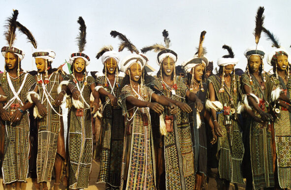 Les Peuls dans leurs vêtements traditionnels
