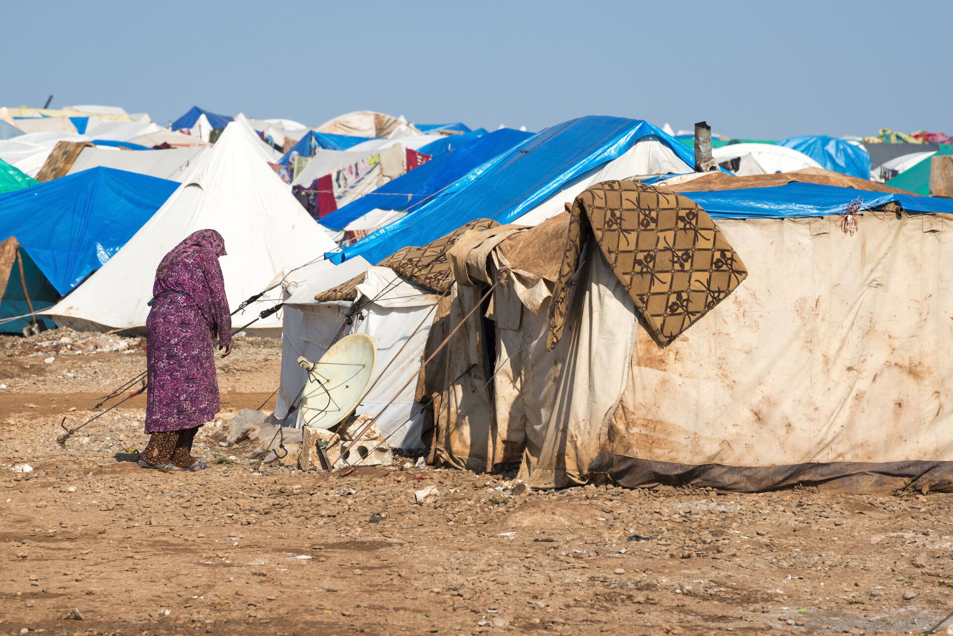 Une femme dans un camp de réfugiés à Atmeh en Syrie.